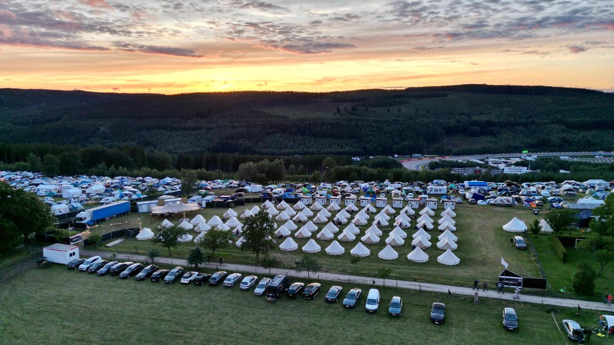 Grandprixcamp Closest To The Track Including Track View Stavelot Zewnętrze zdjęcie